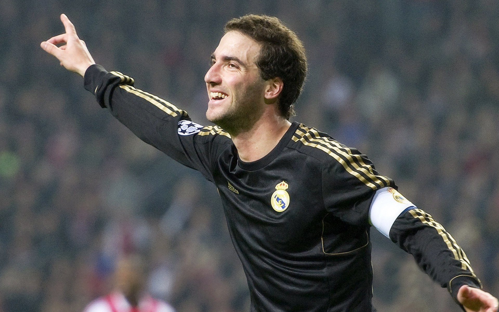 英超争冠白热化，曼城、阿森纳、利物浦三强鼎立，最后五轮定生死