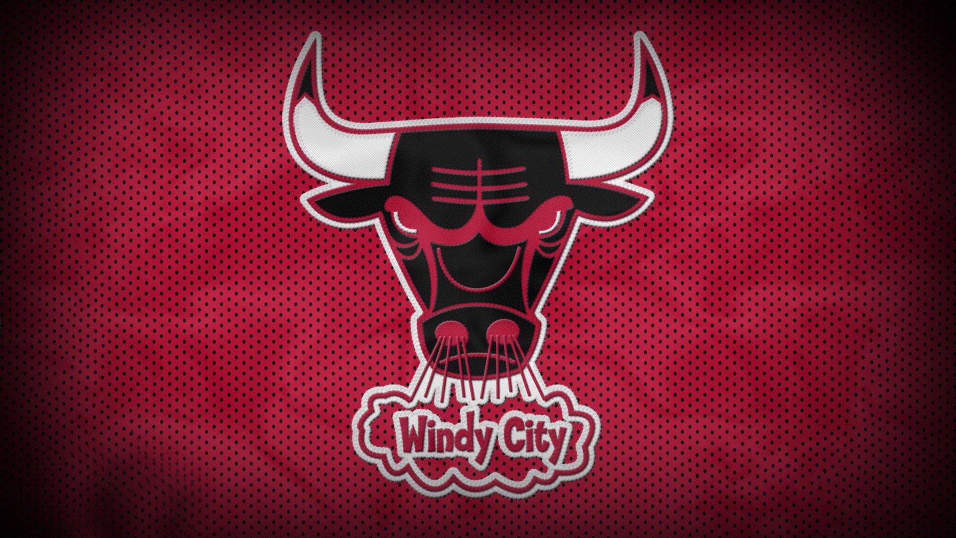 独行侠休赛期战略调整，以东契奇与欧文为核心启动半重建，阵容洗牌在即，年轻榜眼去留引争议