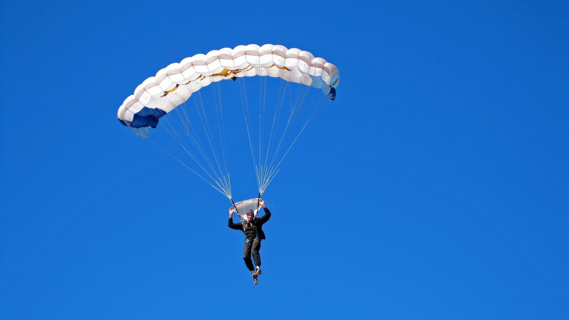 科内展望新周期，盛赞法国锋线黄金一代 誓言下次集训实现战术飞跃